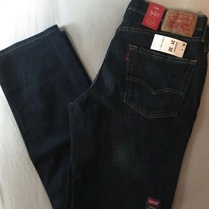 Men’s Levi’s athletic fit